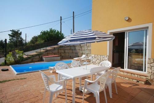 Villa In Santa Ceclina Sleeps 6 Includes Swimming Pool 4