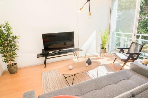 Design Attic Apartment Free Parking