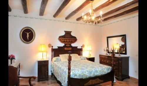 Santa Oliva Villa Sleeps 18 With Pool And Air Con