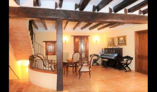 Santa Oliva Villa Sleeps 18 With Pool And Air Con