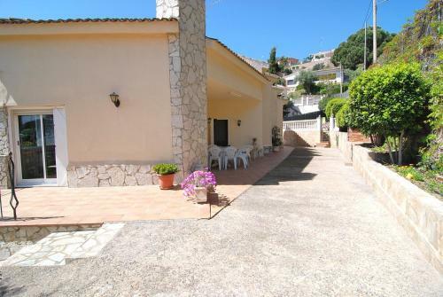 Villa Homeholidaysrentals Madison House