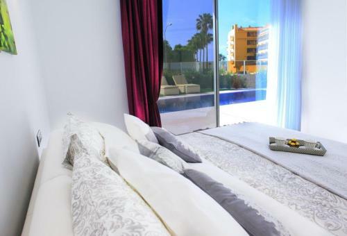 Blue Lagoon Villa