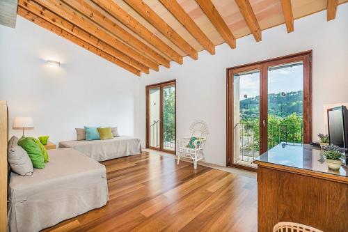 Selva Villa Sleeps 6 With Pool And Air Con