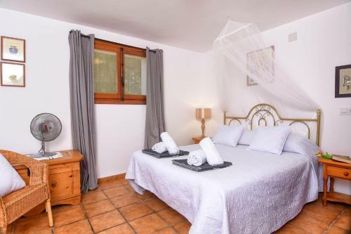 Senija Villa Sleeps 4 With Pool Air Con And Wifi