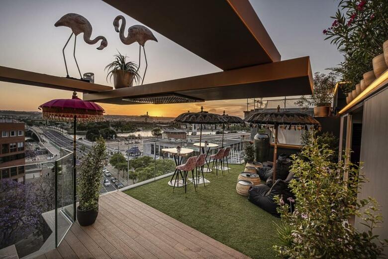On Suites Sevilla Apartments Designed For Adults