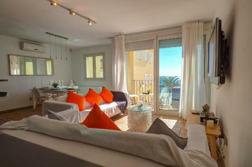 La Marina Sea Front Apartment By Hello Apartments Sitges