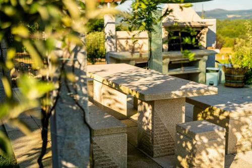 Apartamento O Yunque Casa Ferrador Ribeira Sacra