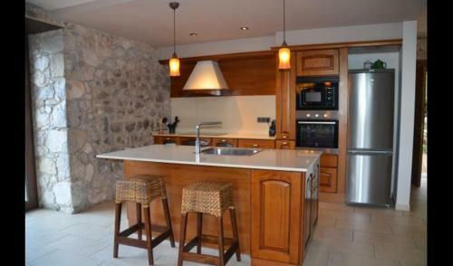 Solsona Villa Sleeps 24 With Pool