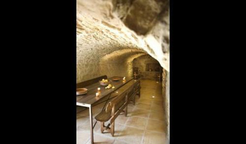 Solsona Villa Sleeps 14 With Pool