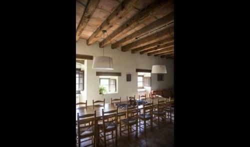 Solsona Villa Sleeps 11 With Pool