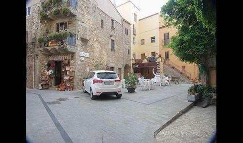 Tapis Villa Sleeps 2 With Pool