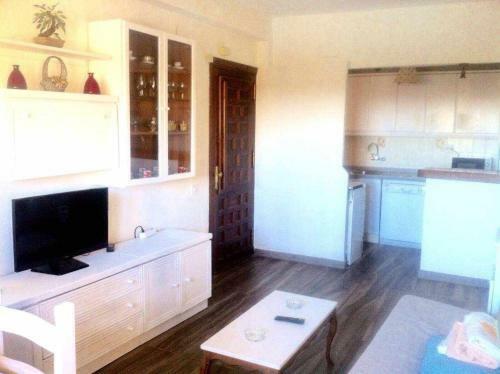 Apartamento F1 Urb Las Ca�as