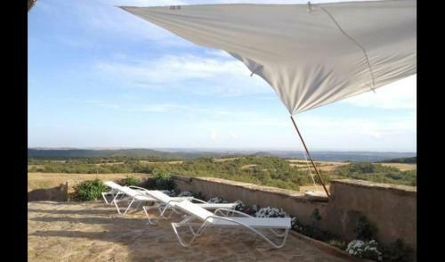 Tiurana Villa Sleeps 20 With Pool And Air Con
