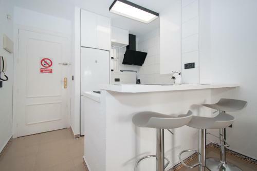 090 New Beach Apartment