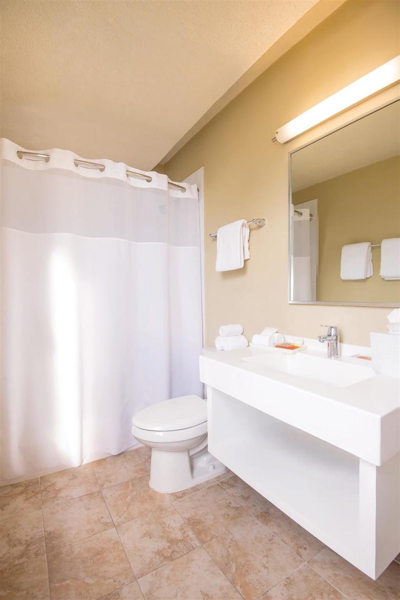 Hotel Best Western Plus Condado Palm Inn & Suites