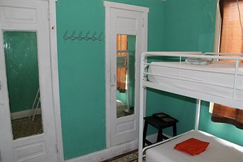 Hostal The Palace Hostel