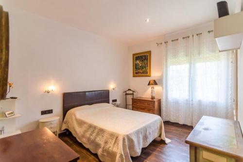 Tossa De Mar Villa Sleeps 8 Pool