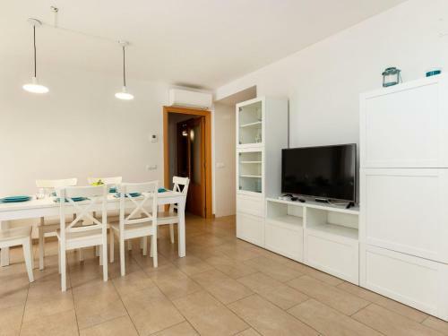 Holiday Home Blue Tossa