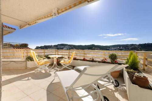 Lets Holidays Town View Apartment With Big Terrace
