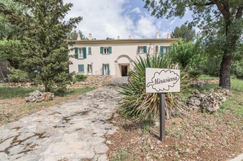 Apartamentos Rurales El Colvillo