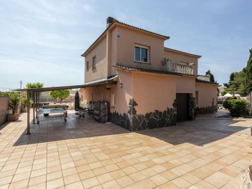 Premium Holiday Home In El Vendrell With Swimming Pool