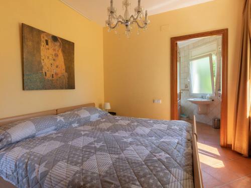 Delux Villa In Vilacolum With Swimming Pool