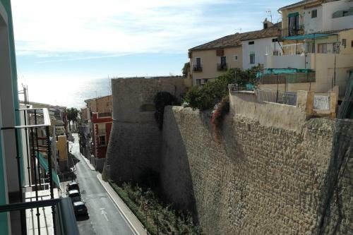 Mu, Apartamento Situada En La Muralla Del Casco Hist�rico
