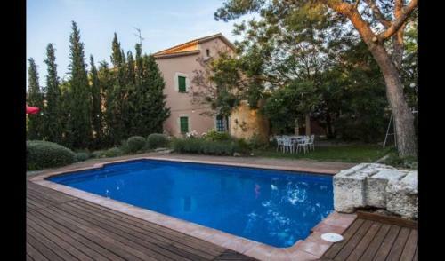 Vilafranca Del Penedes Villa Sleeps 6 With Pool