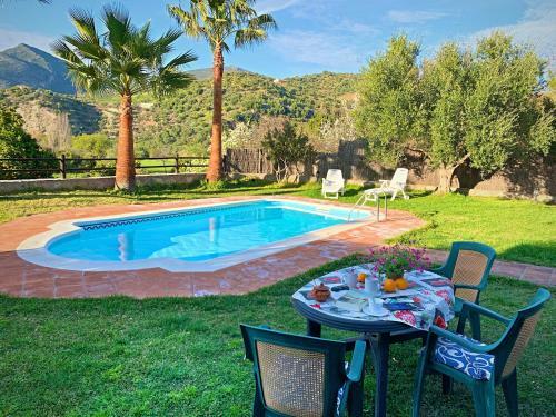 Acogedora Casa Rural En Zahara de La Sierra