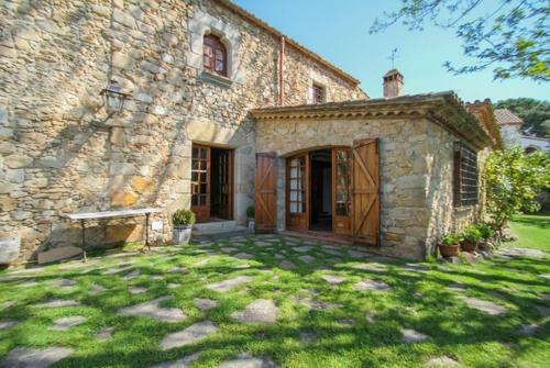Platja D'aro Villa Sleeps 8 Pool Wifi