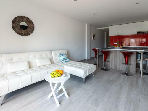 Wavehouse Freedom Blue - First Line Apartment