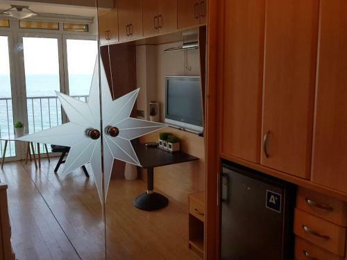 Apartamento Frente Al Mar Con Piscina Berry