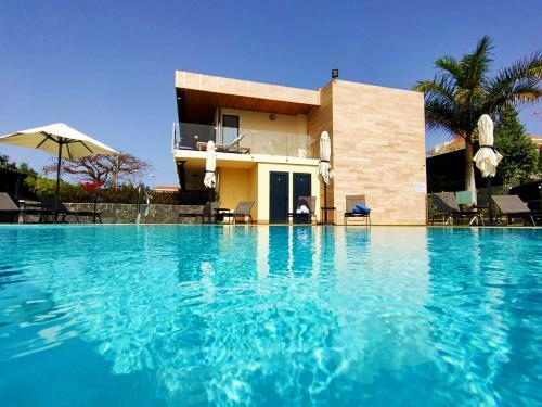 Apartamento de Lujo Con Acceso Directo A La Playa San Agustin