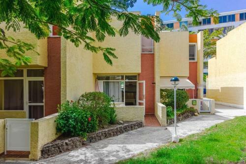 Nice 2 Level Apartment, El Cortijo, Las Americas La45