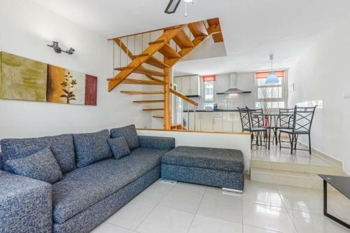 Nice 2 Level Apartment, El Cortijo, Las Americas La45