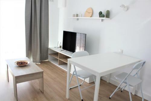 Superb Seaview Apartment In Playa de Las Americas