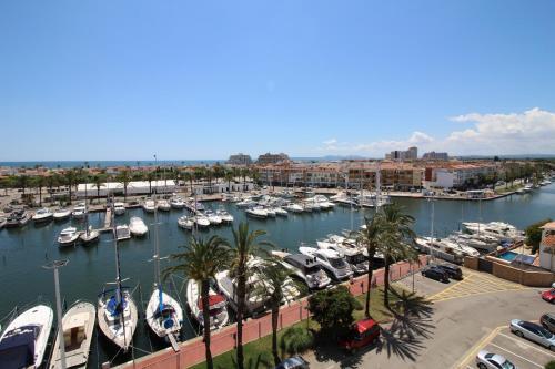 Apart-rent Duplex Port Grec 5�