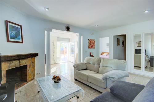 Casa Villa Requesens 139- Barneda Premium