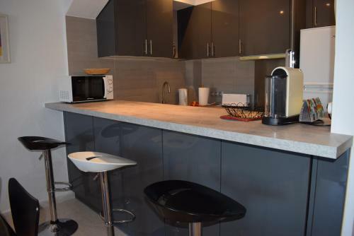 Apartamento Amplia Terraza Vistas Marina Ref 248