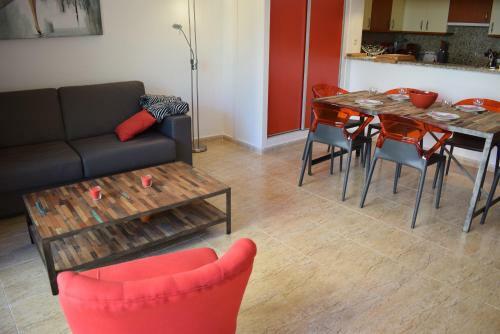 Apartamento Cerca Playa Con Piscinas Comunitarias Ref 305