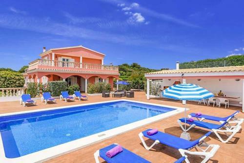 Punta Prima Villa Sleeps 8 With Pool Air Con And Wifi