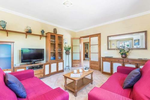 Punta Prima Villa Sleeps 8 With Pool Air Con And Wifi