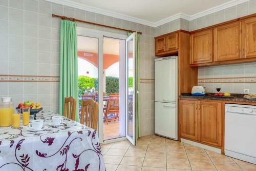 Punta Prima Villa Sleeps 8 With Pool Air Con And Wifi