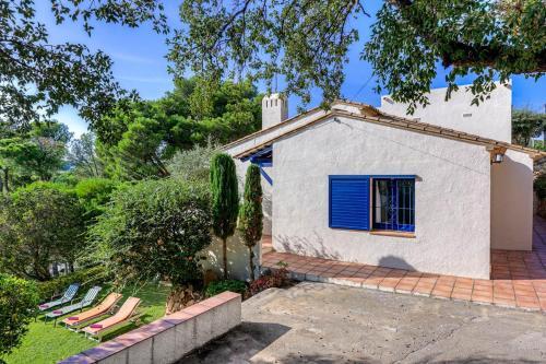 Tamariu Villa Sleeps 8 With Pool
