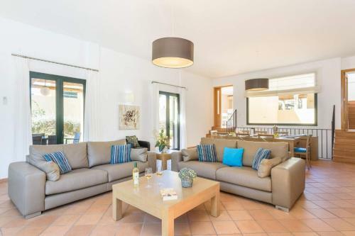 Marita 4 Bedroom Villa, Cala Galdana