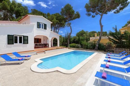 Cala Galdana Villa Sleeps 8 With Pool Air Con And Wifi