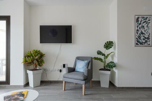 Apartment In Luxury Residential With Pool And Terrace
