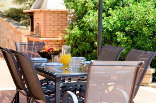 Son Macia Villa Sleeps 6 Pool Air Con Wifi