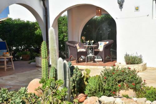 Cala D'or Villa Sleeps 6 With Pool Air Con And Wifi