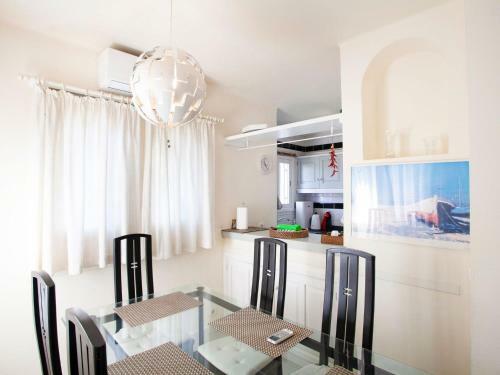 Elegant Holiday Home In Cala D'or With Swimming Pool